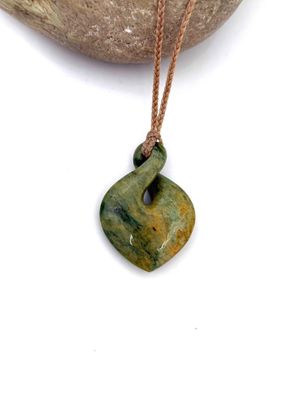 New Zealand (Jade) Pounamu Pikorua/Twiss