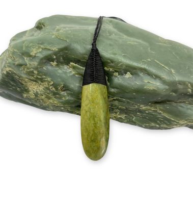 New Zealand Pounamu (Jade) Roimata/Tear Drop