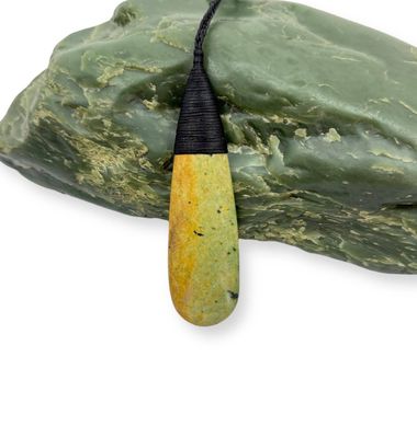 New Zealand Pounamu (Jade) Roimata/Tear Drop