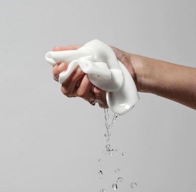 Essential cleansing cloth