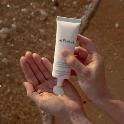 ALPHA H Daily Essential Moisturiser SPF 50+