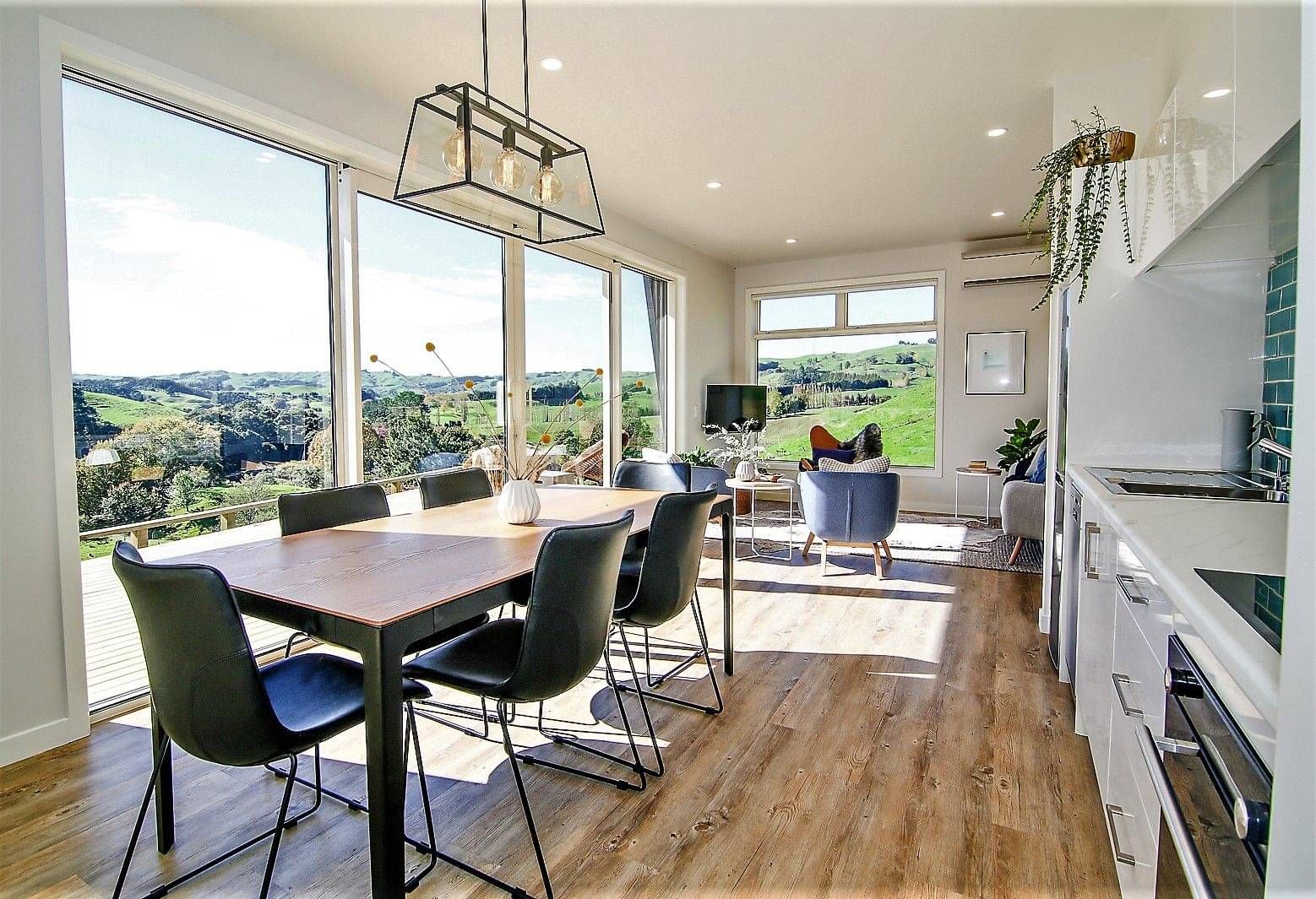 kitchen and dining interior design with Juliet Coleman | luxury accommodation