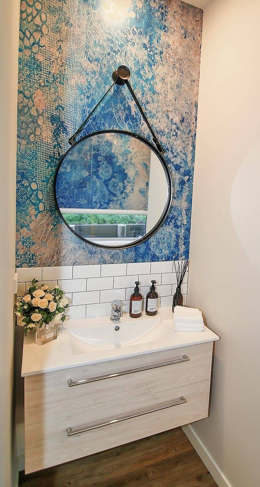 Bathroom subway tiling, wallpaper, home interiors