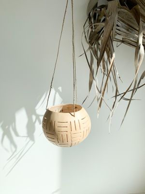 Tiki- Coconut Plant Hanger