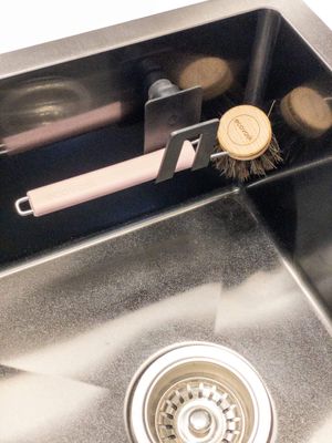 Happy Sinks - Sink brush holder