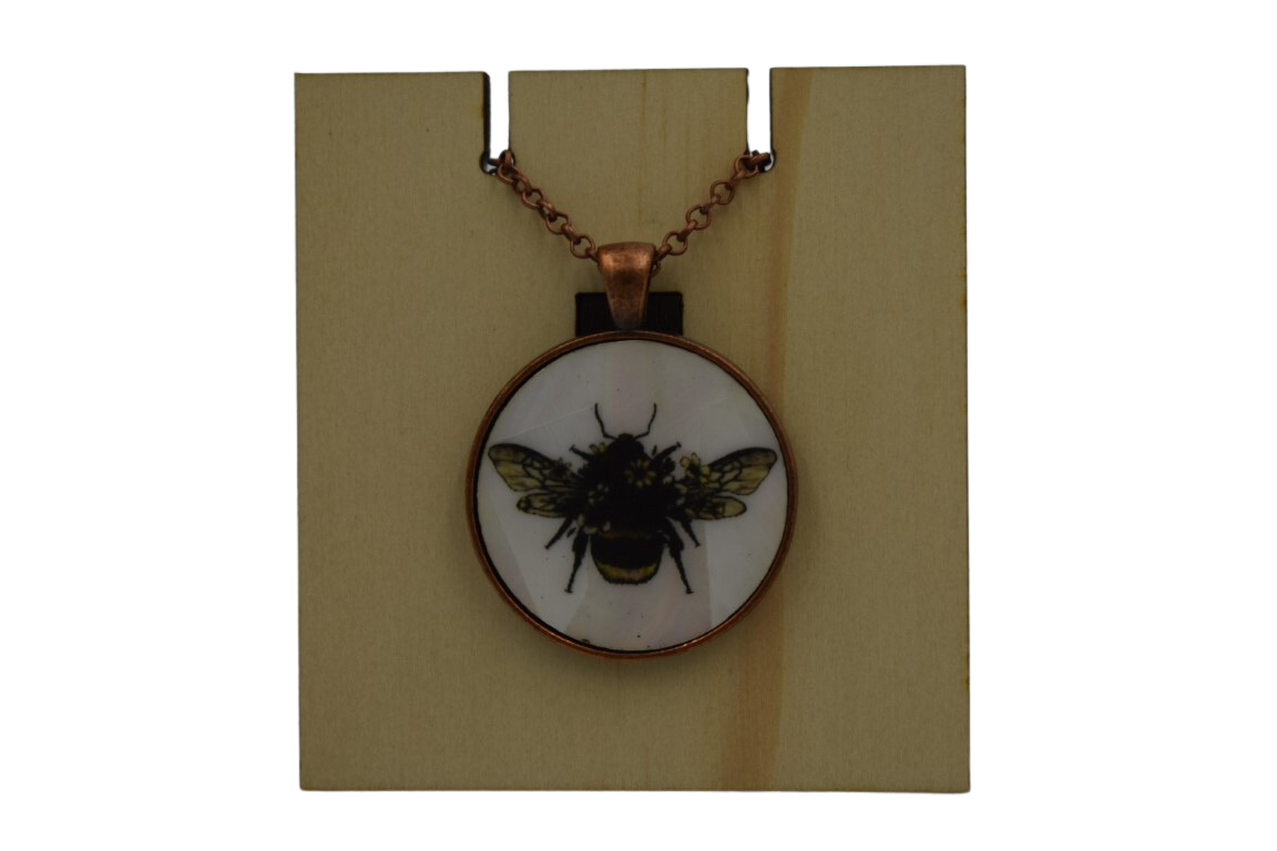 Floral Bee Circle Necklace