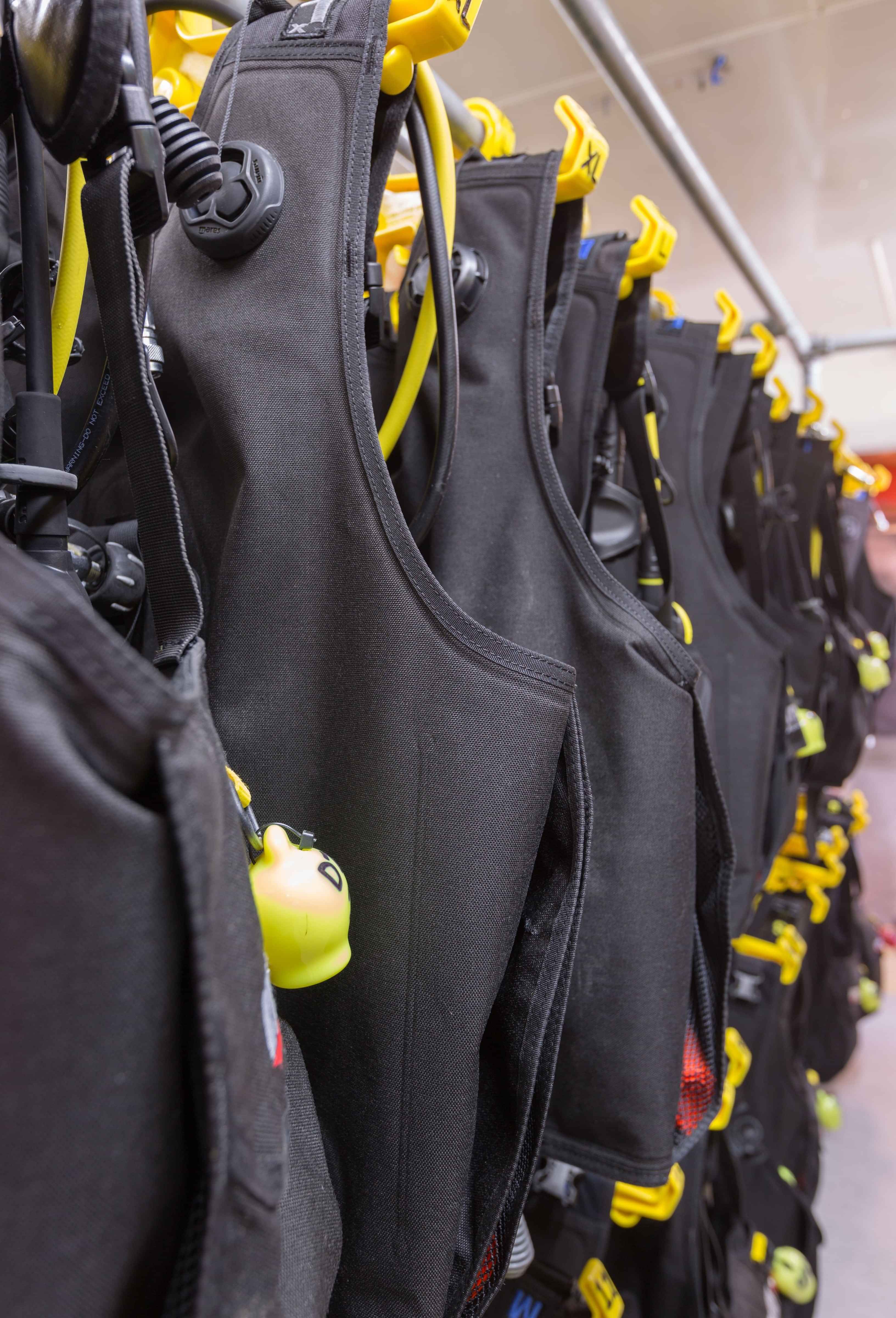 Dive gear servicing