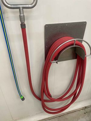 Hose reel station