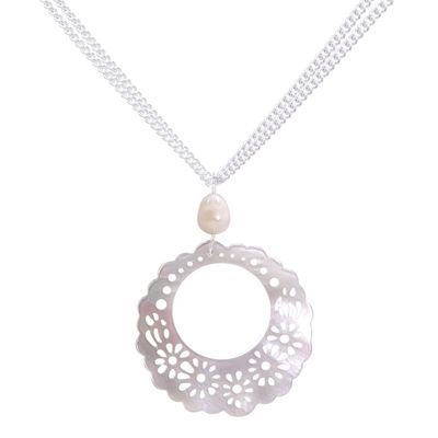 Mere 3 Large Necklace - White