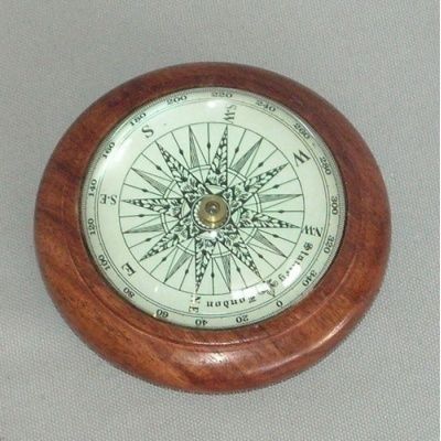 Compass in Wood 10cm