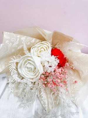 Everlasting Bouquet - White &amp; Red