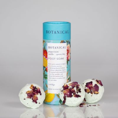 Botanical Peppermint, Vanilla + Green Clay Foot Soak Trio