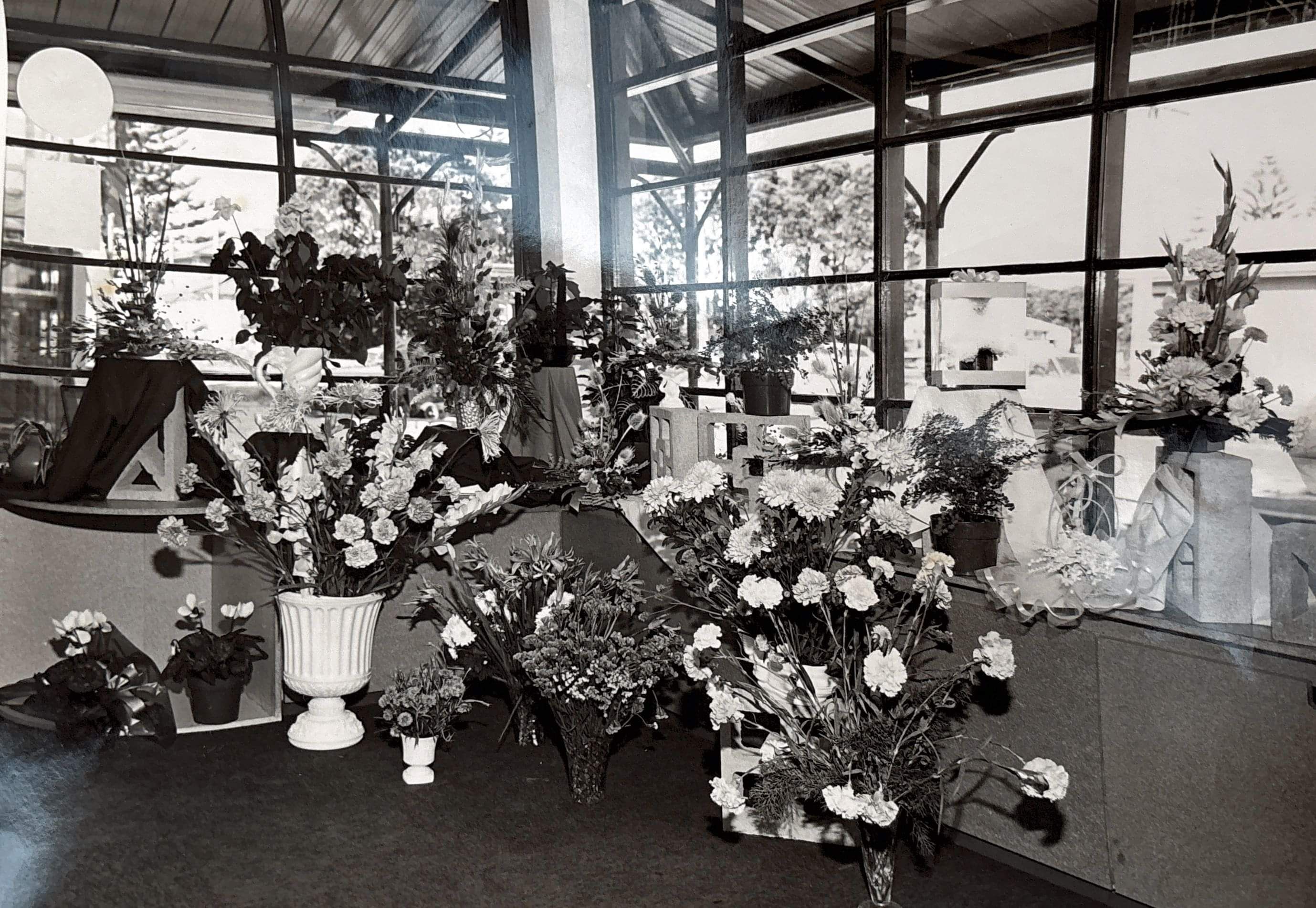 Flowers by Joanne opening in Orewa 1976 newspaper article