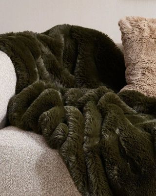 Pele Faux Fur Throw - Seaweed 125x150