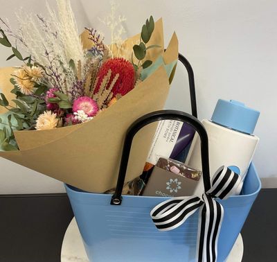 Hinza Gift Bag (1)