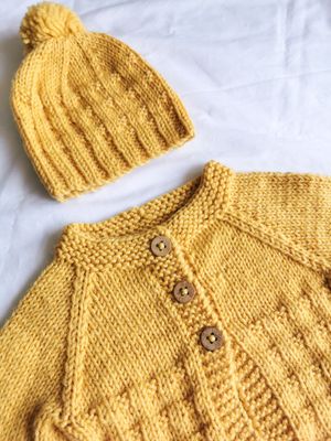 Hand Knitted Baby Jacket and Hat Set Size 0-3 Months
