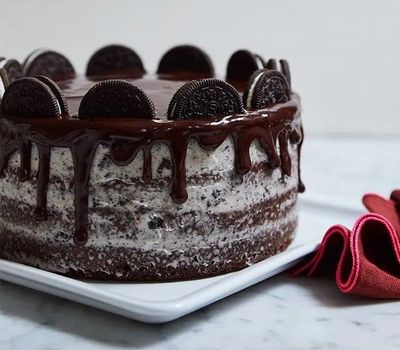 Classic Cookies &amp; Cream Fudge Delight Cake from IntheMix