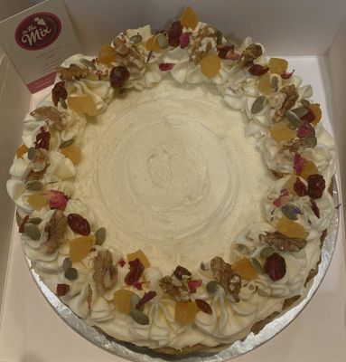 Classic Carrot Cake (Naked) from IntheMix