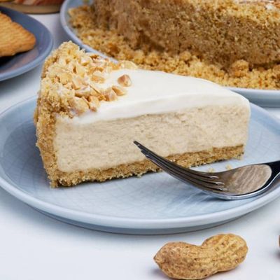 Peanut Butter Me Up Cheesecake from IntheMix