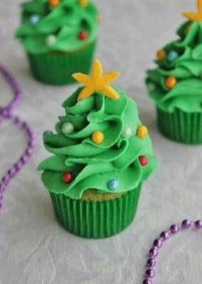 Festive Christmas Tree Cupcakes from IntheMix