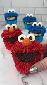 Cookie Monster &amp; Elmo Mini Cupcake Duo from IntheMix