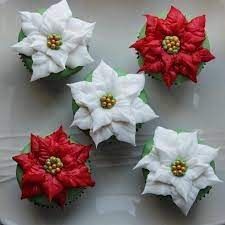 Blooming with Poinsettia Charm Mini Cupcakes from IntheMix