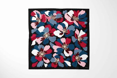 ANASTASIA IN MIDNIGHT BLOOM