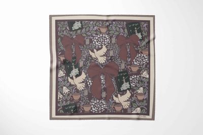 Kindred Collection - Pippinhill in Mulberry - Hankie