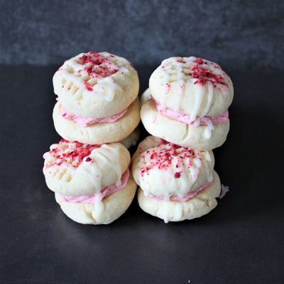 Raspberry and Lemon Melting Moment