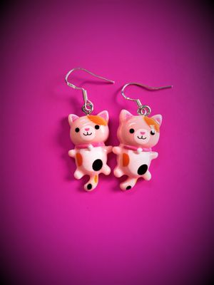 Cutesy Cat Earrings (Pink)
