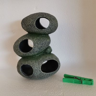 3 Stacked Stones Green