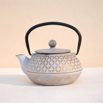 Teaology Cast Iron Teapot 900ml - White/Gold