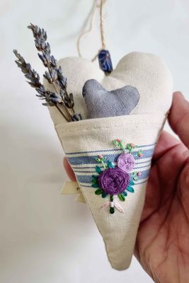 Flower &amp; Heart pocket | Katrina McIntyre