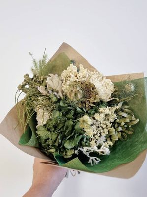 Green &amp; White | M | Dried Flowers
