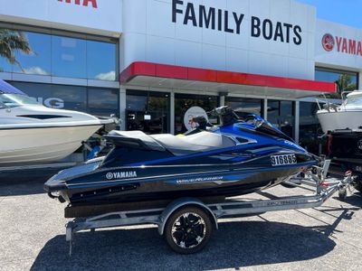 Yamaha VX Deluxe 2018 and Yamaha EX 2020 WaveRunner Twin Package