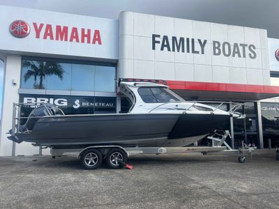 2025 Southern Boats XP726