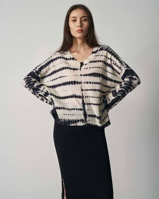 Aleger Lead Lines V-Neck Pullover