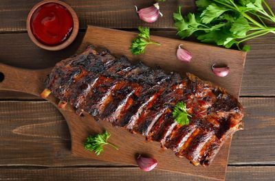 BBQ pork ribs red wine garlic
