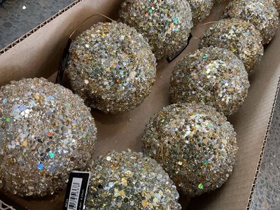 Champagne Heirloom Ball 8.25cm