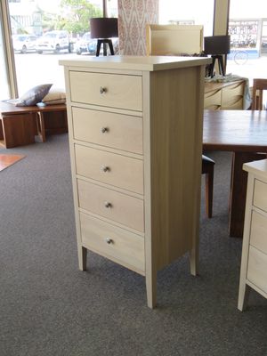 Chest of Drawers COD22