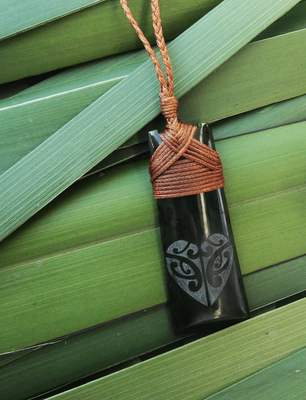 Pounamu Toki smokey brown cord