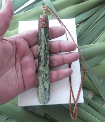 Pounamu Kawakawa Toki necklace