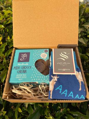 Father&#039;s Day Gift box - cookies &amp; socks, six choices