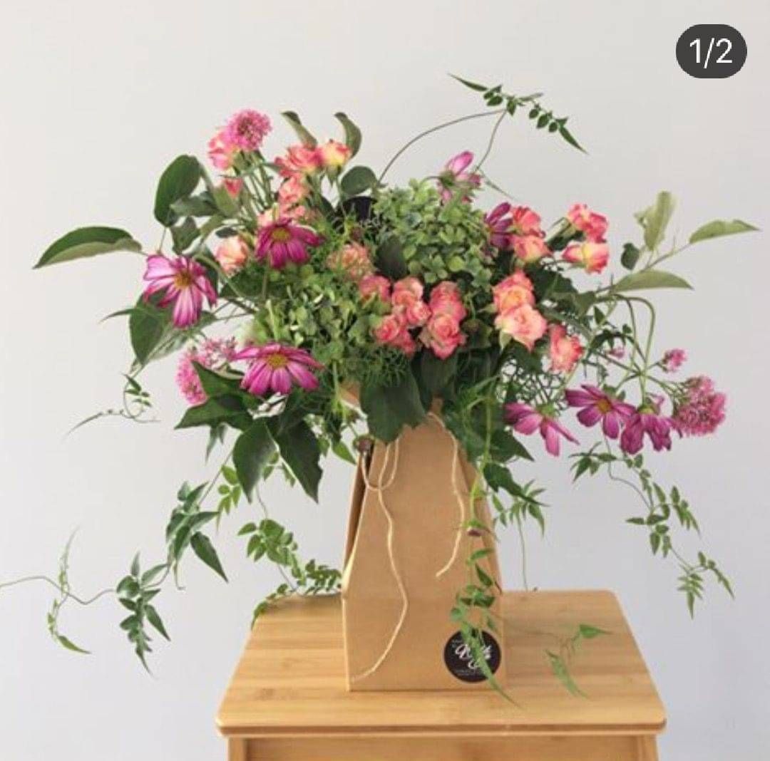 Fresh flower pinks and whites by Raglan Florist Wild About Eve