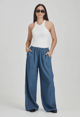 Commoners Pull On Pant - Chambray