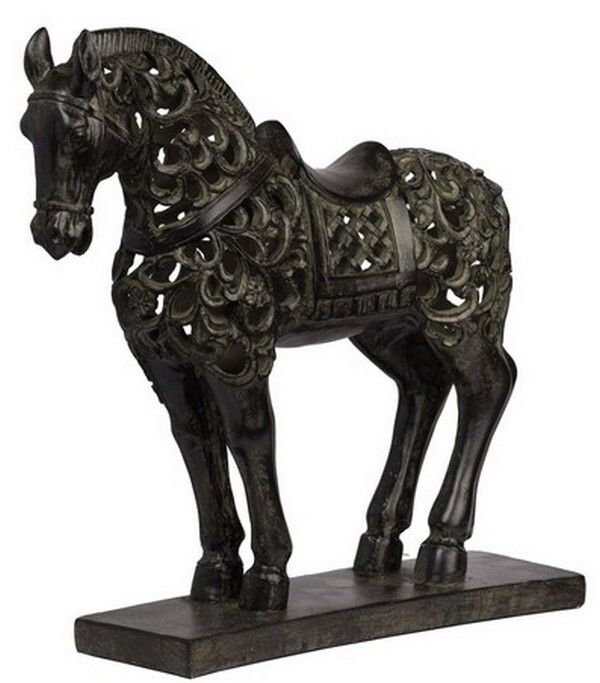 DETAILED HORSE STATUE
