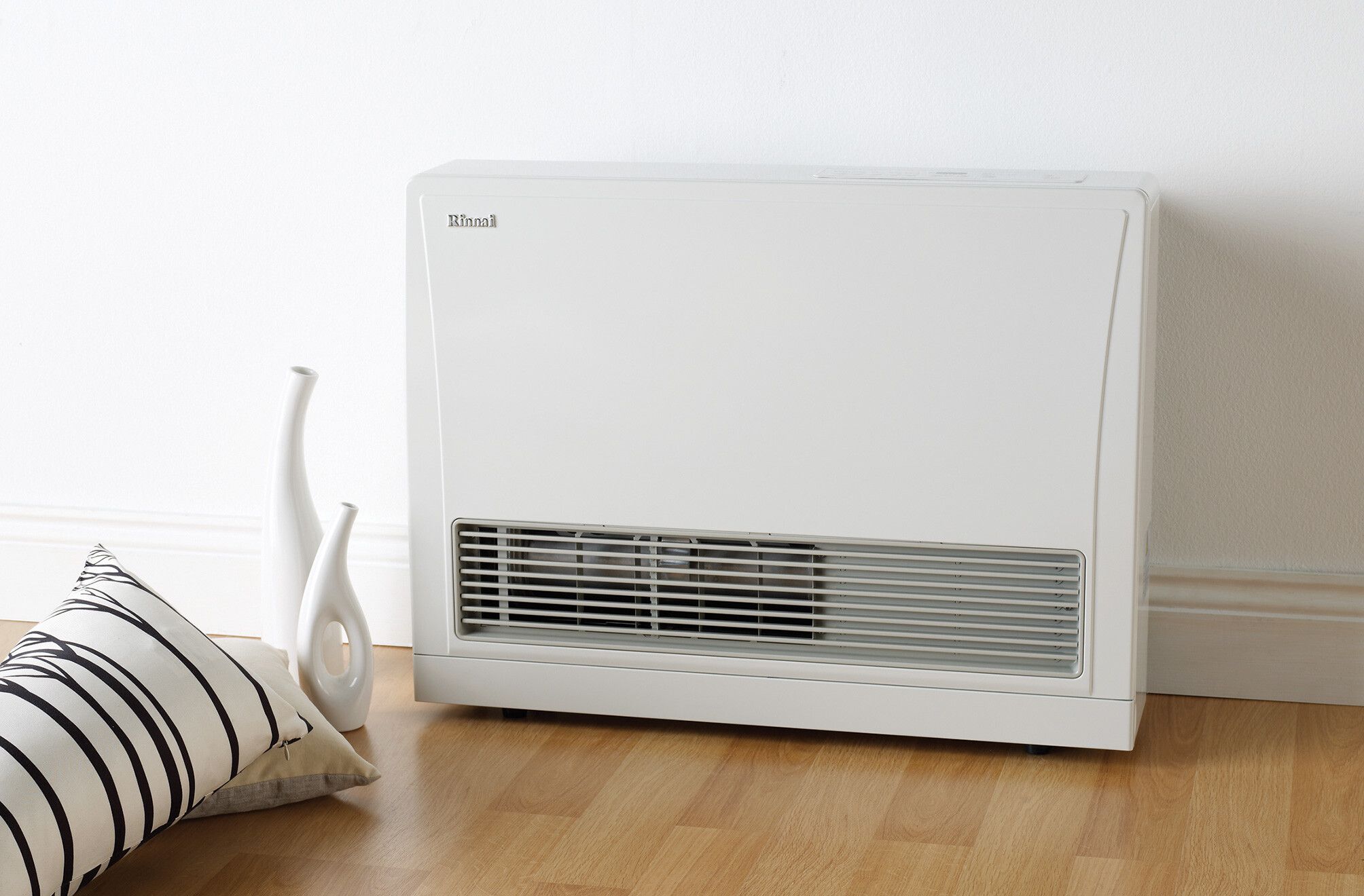 Rinnai Energysaver 559FT, GAS HEATING | Pratts NZ