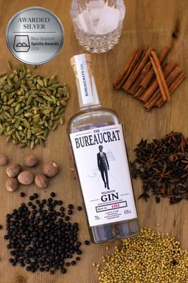 THE BUREAUCRAT WELLINGTON GIN 41% 700ML