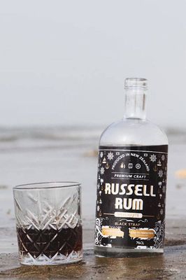 RUSSELL RUM BLACK STRAP 40% 700ML