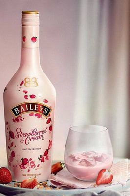 Baileys Strawberries &amp; Cream 700m